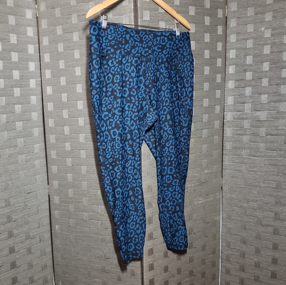LIVI Workout Pants (Leopard Print)